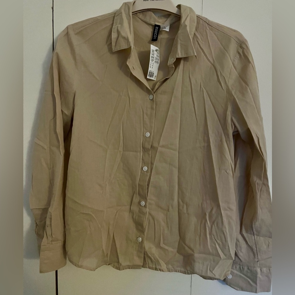 NWT H&M Tan Button Down Shirt